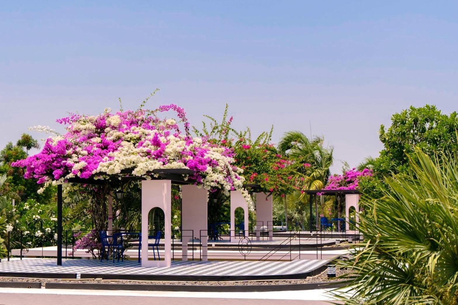 Hotel The Sea-Cret Garden HHQ Exterior foto