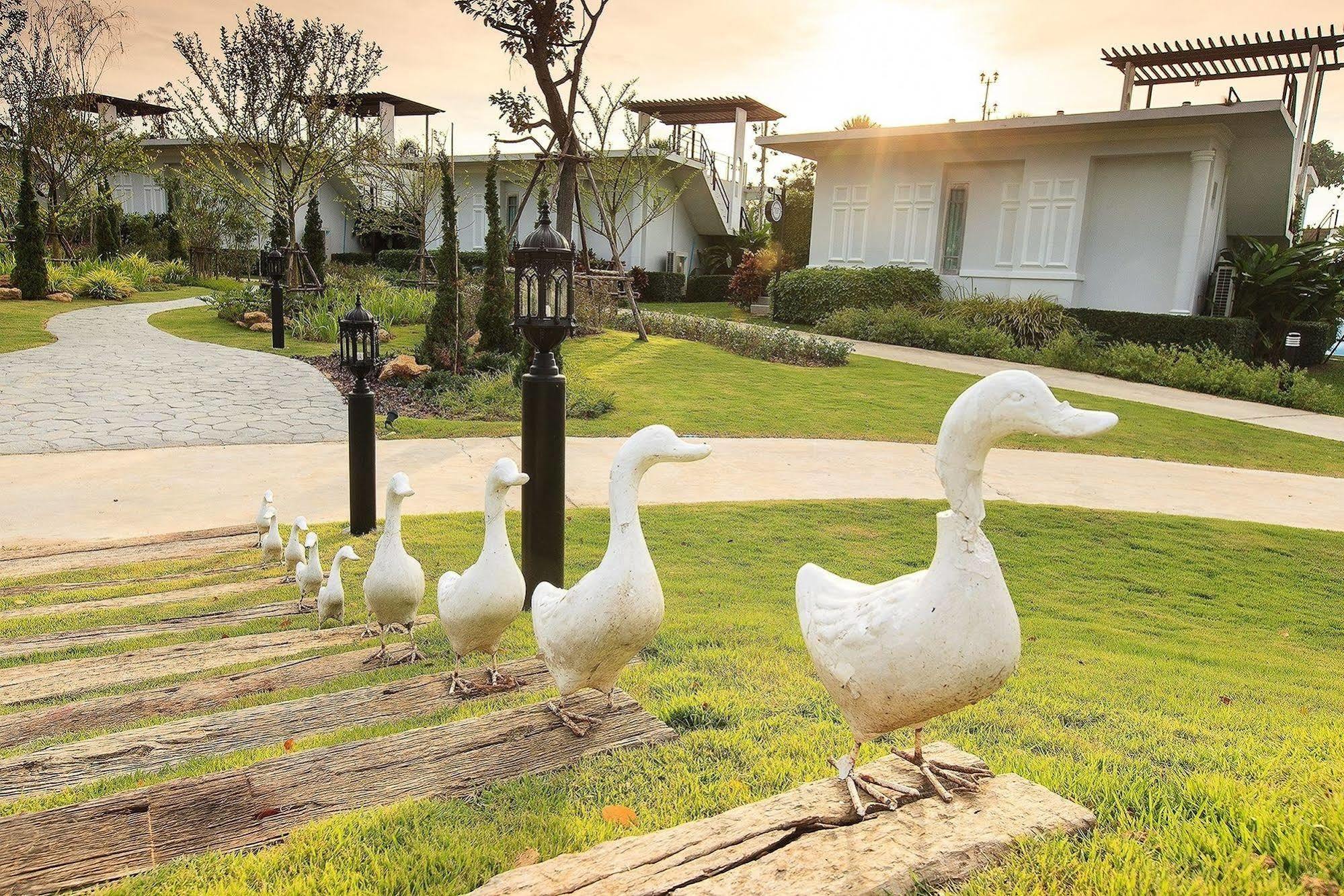 Hotel The Sea-Cret Garden HHQ Exterior foto