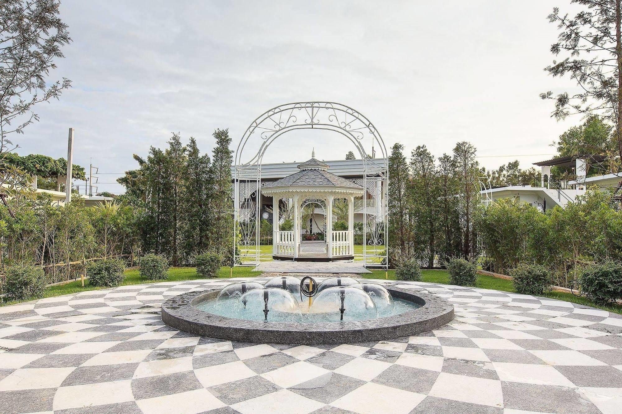 Hotel The Sea-Cret Garden HHQ Exterior foto